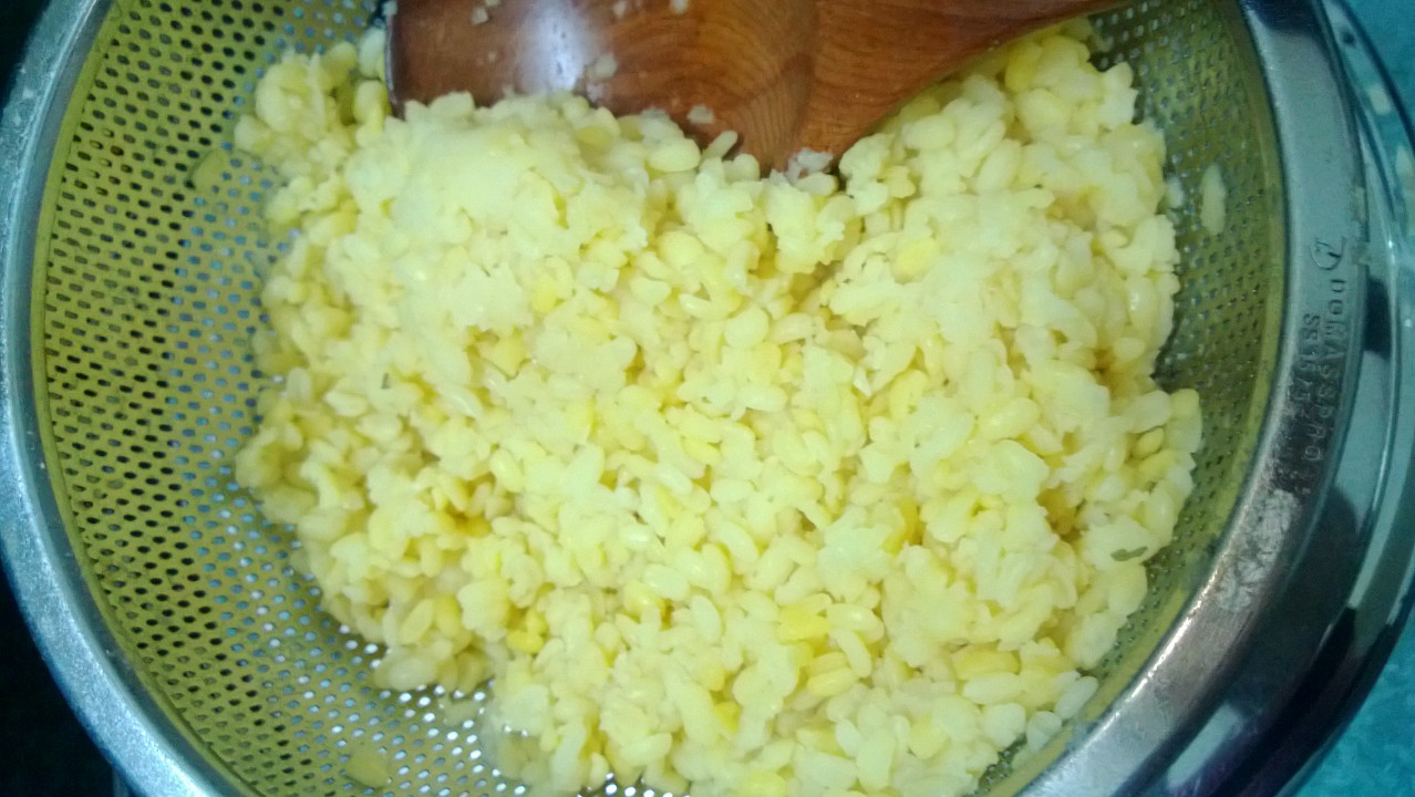 Cách làm Bánh trung thu thạch rau câu nhân đậu xanh ngon.