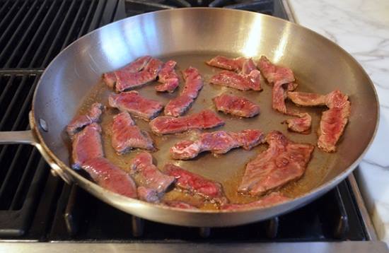 Cách làm Thịt bò áp chảo ngon.