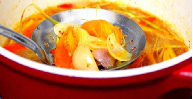 Bí quyết Cách nấu nước lẩu chua chua cay ngon.