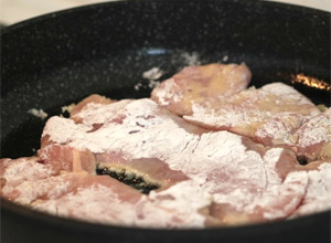 Hướng dẫn cách làm Thịt gà chiên tỏi xì dầu ngon.