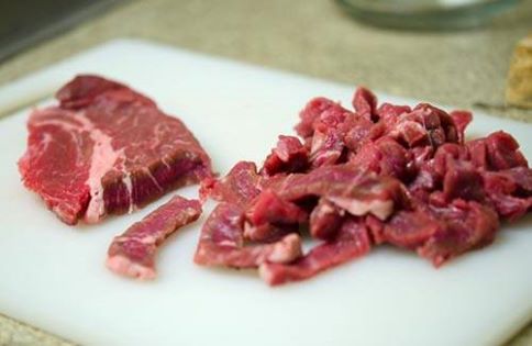 LàmNộm thịt bò rau muống tại nhà.