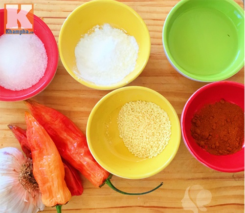 Tìm hiểu Cách làm tương ớt chua cay mặn ngọt chấm nem chua rán ngon mới nhất.