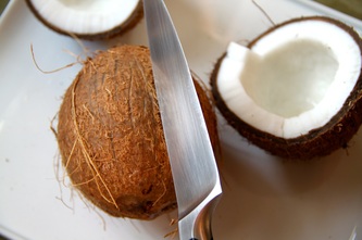 Tìm hiểu Hướng dẫn làm sữa dừa thơm ngon cho các món chè mới nhất.