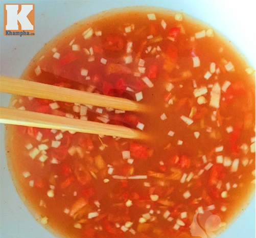 Cẩm nang Cách làm tương ớt chua cay mặn ngọt chấm nem chua rán ngon.