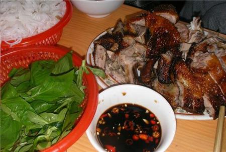 Top 10 con phố nổi tiếng món ăn ngon ở Hà Nội 6