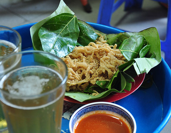 Top 10 con phố nổi tiếng món ăn ngon ở Hà Nội 8
